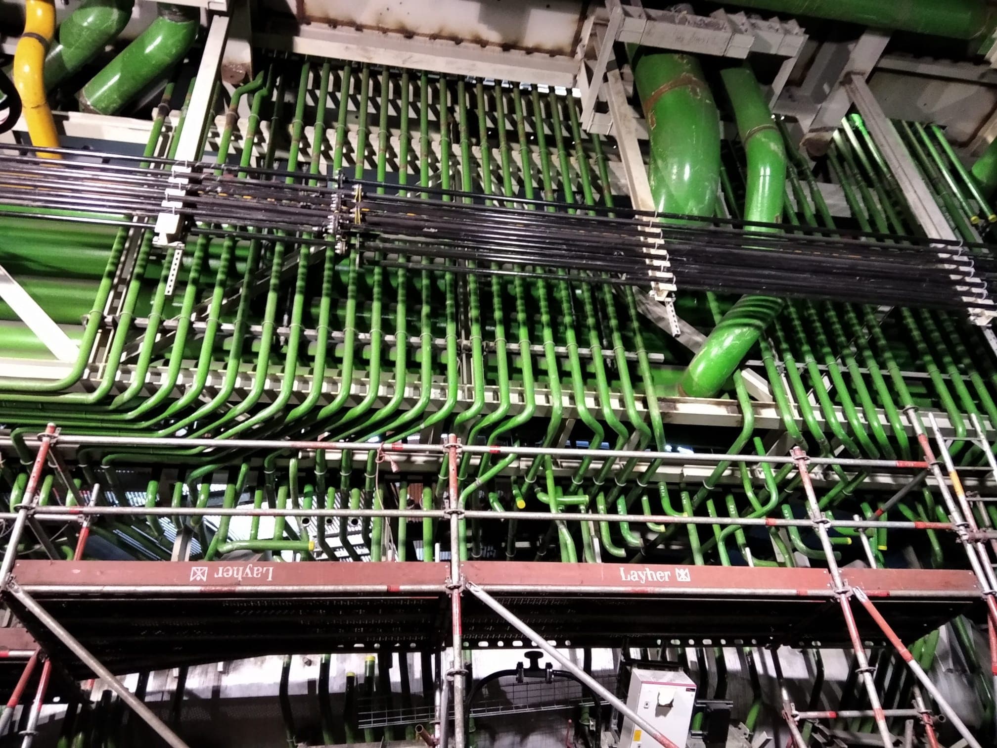 Bélgica
Montagem do sistema de arrefecimento de água do alto-forno da ArcelorMittal em Gent, Bélgica.